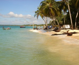 Playa Blanca (Barú).  Fuente: www.panoramio.com - Foto por Alejo Arcila